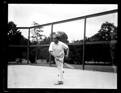 Tennis LCCN2016891518