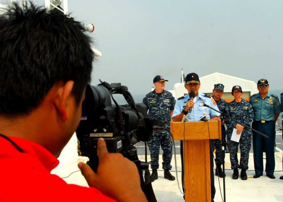 Tentara National Indonesia Surgeon General Marsekal Muda Mariono Delivers Remarks During a Media Availability Tour - 4772307101