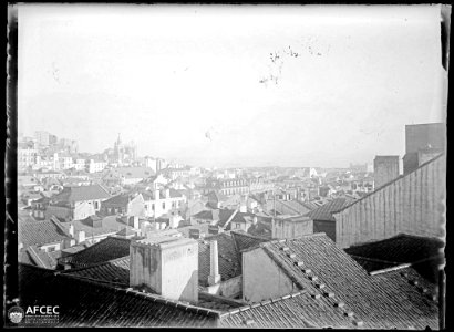 Teulades de Lisboa amb la catedral al fons