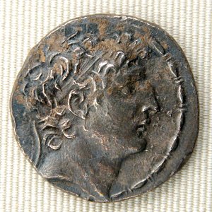 Tetradrachm Tarsus Antiochos Grypos obverse CdM Paris