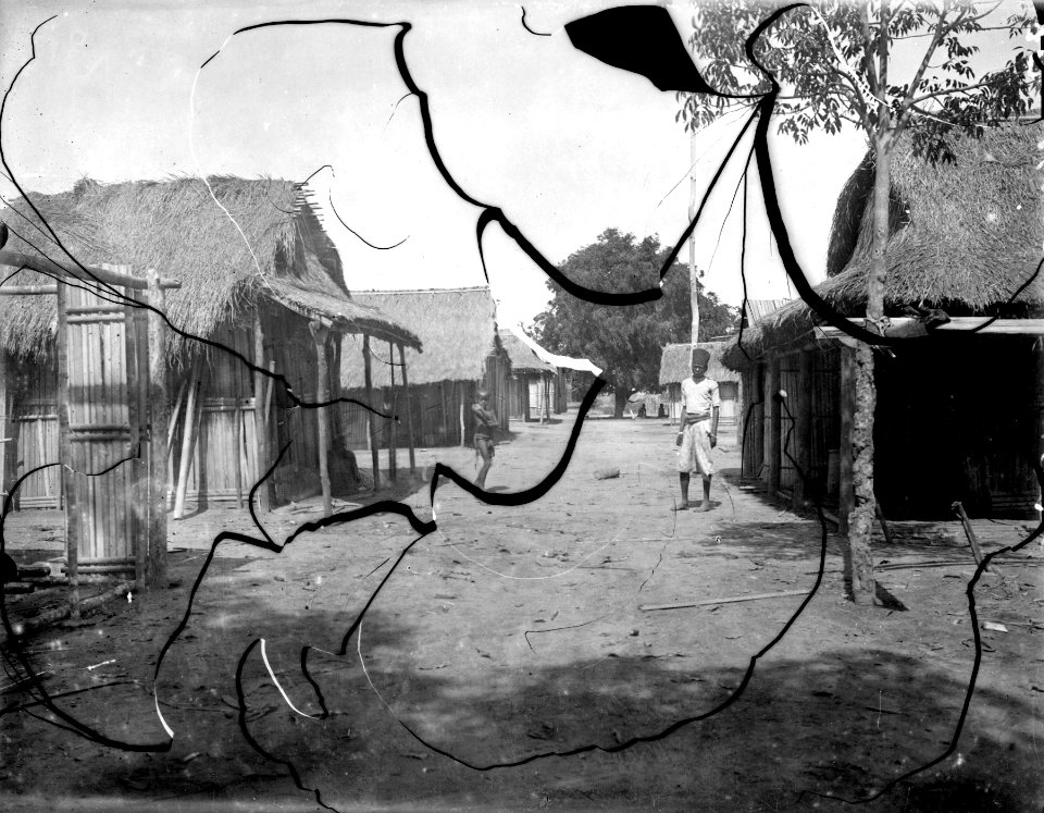 Text, 35 Kaudern , Madagascar Neg nr 13704 Bild nr 21706 Skrift i vitt - SMVK - 021706