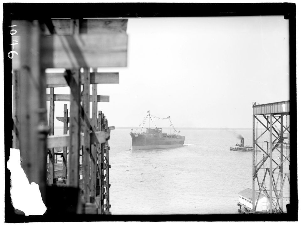 TEXAS, U.S.S. LAUNCHING LCCN2016863638