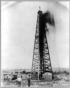 Texas oil wells; Texas Chief gusher LCCN2016648041