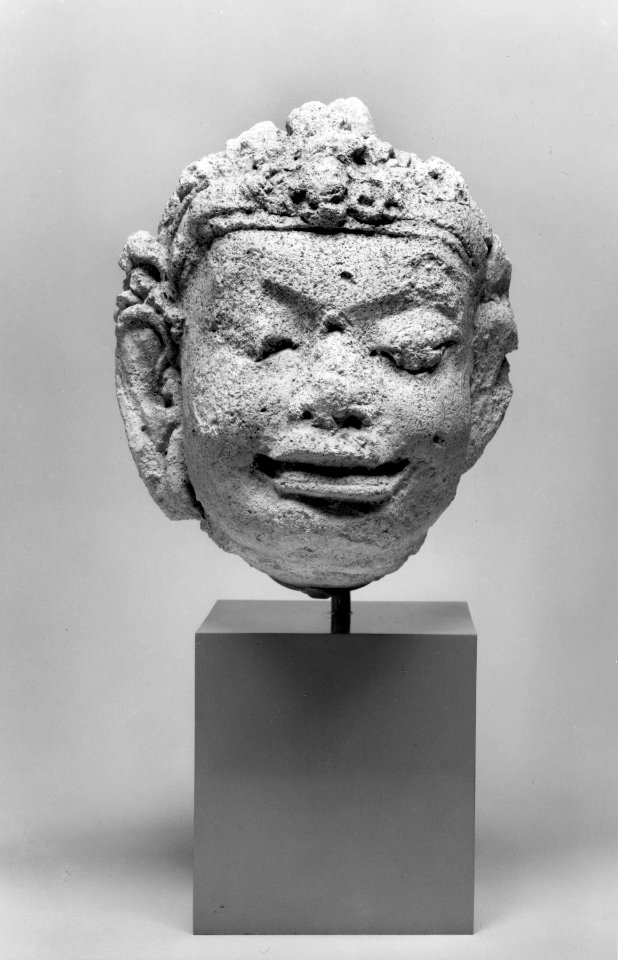 Thai - Head of a Divinity - Walters 25147
