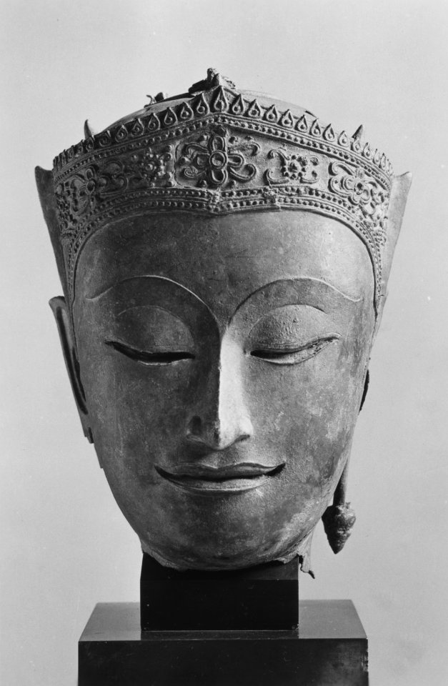 Thai - Crowned Head of Buddha - Walters 251