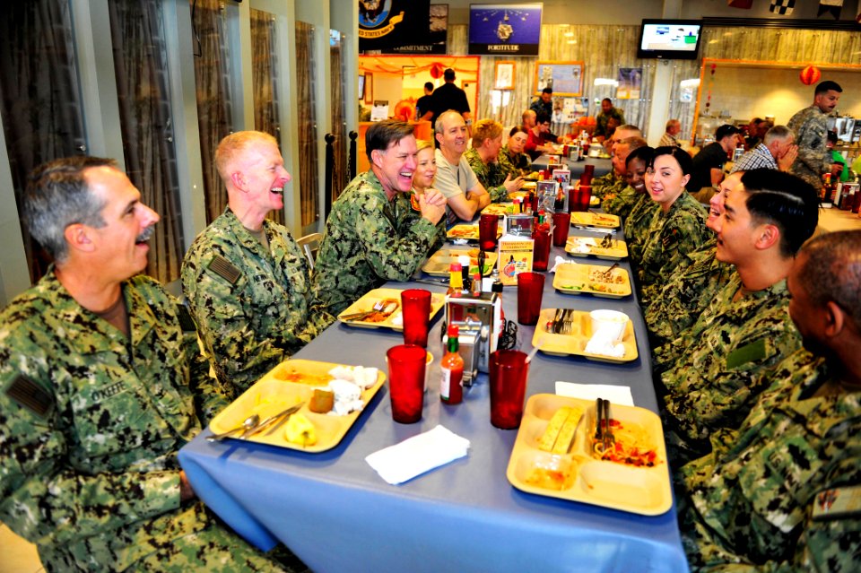 Thanksgiving Day lunch 141127-N-RY232-284