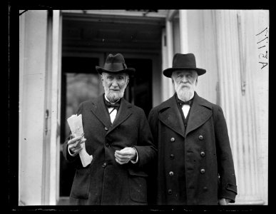 The 2 oldest members of Congress. Uncle Joe Cannon, Rep. of Ill., 86 yrs. Old, Chas. M. Stedman, Dem. of N.C., 81. Dec. 16, 1922 LCCN2016891939