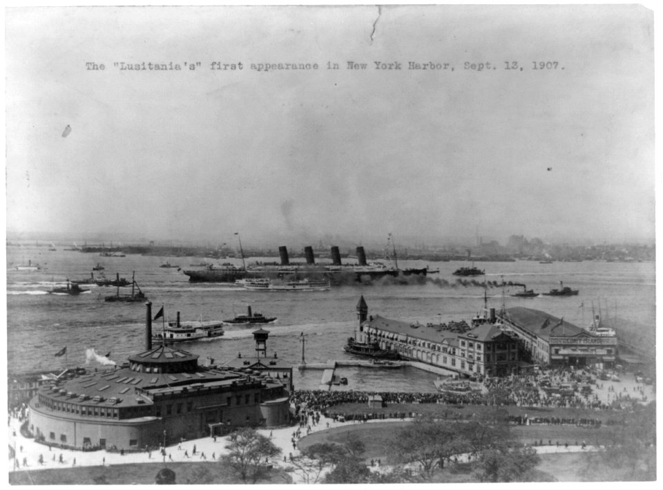 The Lusitania's first appearance in New York Harbor, Sept. 13, 1907. LCCN2002721293