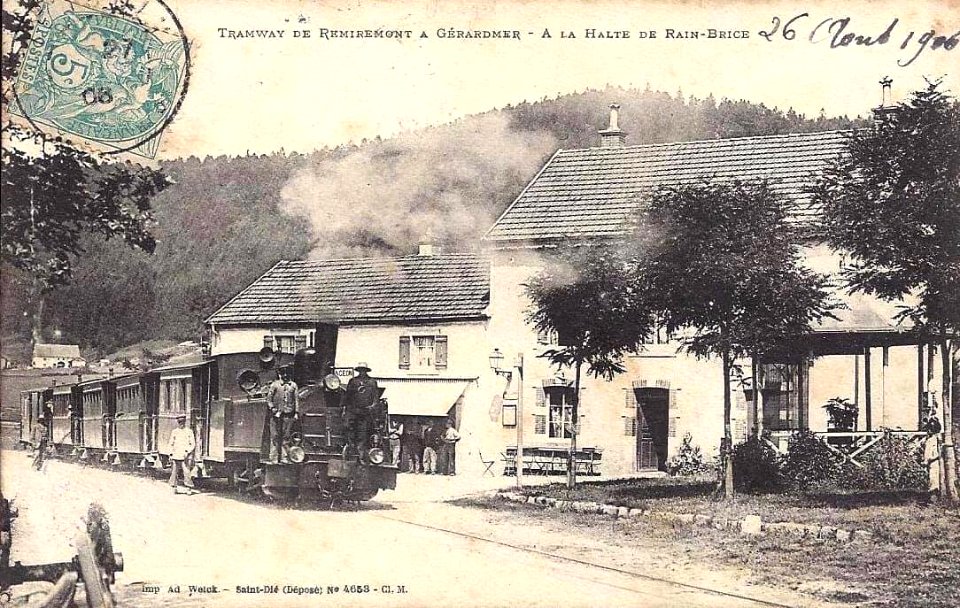 The 'Tramway de Remiremont à Gérardmer' at the halt in Rain-Brice