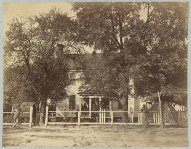The Aiken House, in front of Petersburg, Va., near headquarters Army of Potomac LCCN2014646168