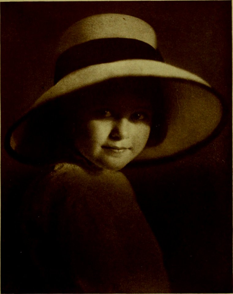 The American annual of photography (1917) (14784102365)