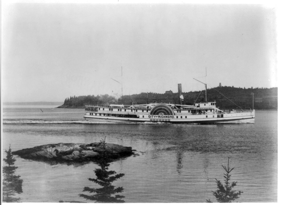 The City of Richmond at the entrance of Castine Harbor LCCN2013646353