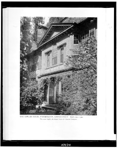The Cowles House, Farmington, Connecticut. Built circa 1790. The most highly developed form of colonial entrance LCCN91783742