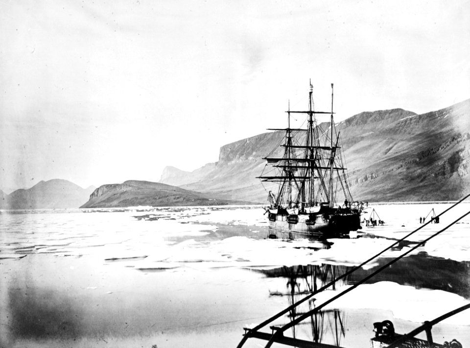 The crew of 'Alert' (1856) cutting an ice dock in Dobbin Bay near Cape Hilgard. RMG P39586