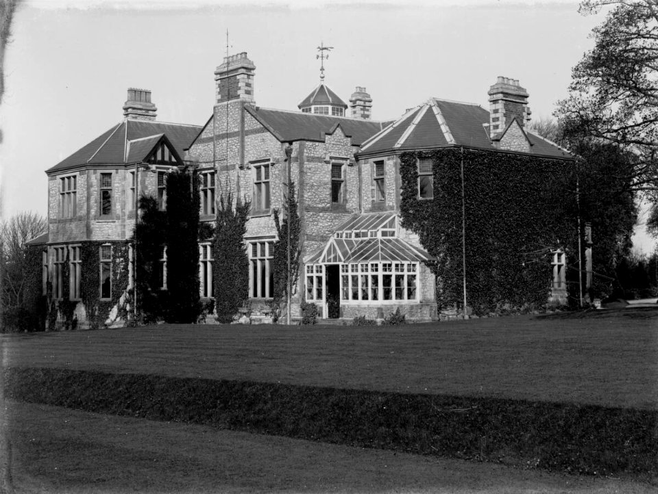 The Crossways, Cowbridge (4641582)