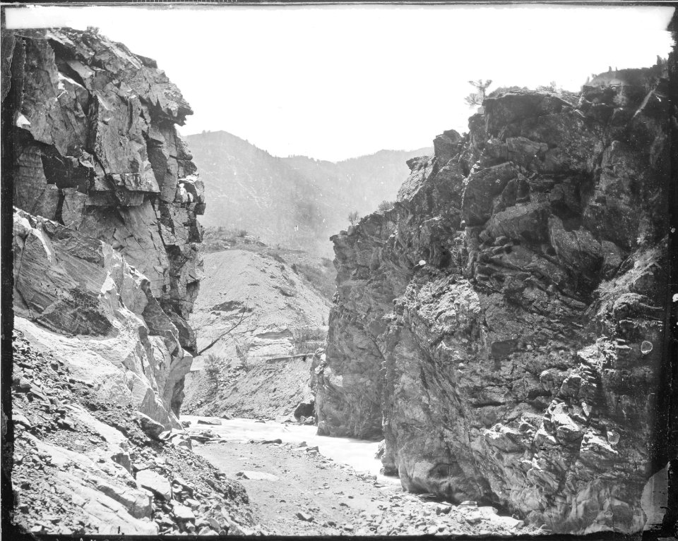 The Devil's Gate, Weber Canyon. Summit County, Utah - NARA - 516642