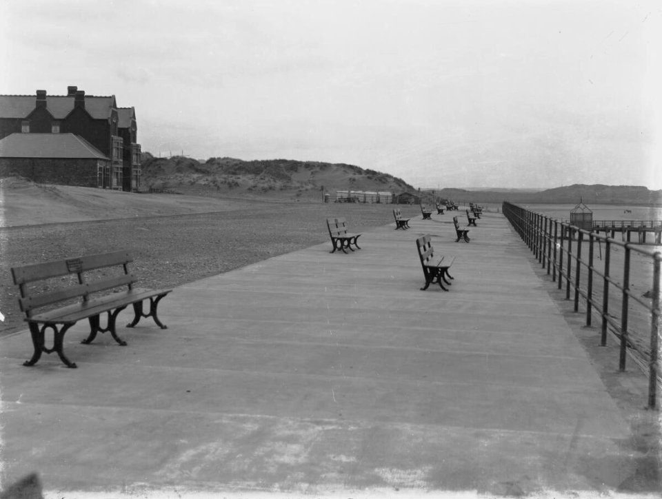 The Esplanade, Port Talbot (4785988)