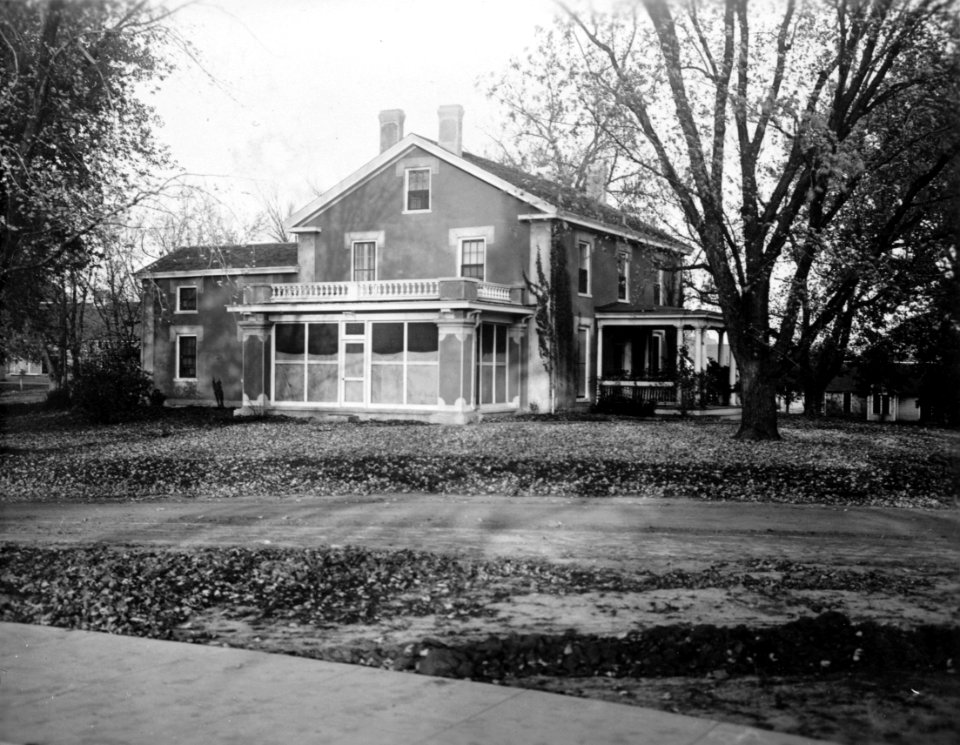 The Farm House (Knapp-Wilson House)