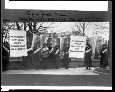 The first picket line - College day in the picket line LCCN97500299