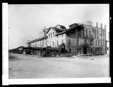 The first successful beet sugar factory in America, Alvarado, Cal. LCCN2016824493