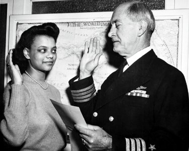 The first WAVES of African-American descent is sworn in at the U.S. Navy's First Naval District Headquarters, circa in late 1944 (38328531) photo