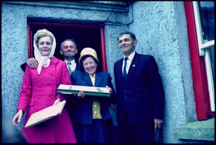 The First Lady poses with some villagers in Ireland - NARA - 194334