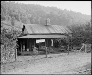 The four room house which rents for $9 monthly and is occupied by Theo Sizemore and family. The company put in a... - NARA - 541198