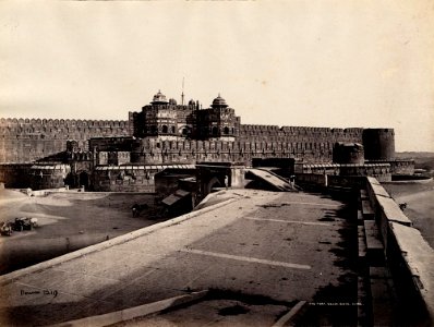The Fort Delhi Gate dli A136 cor