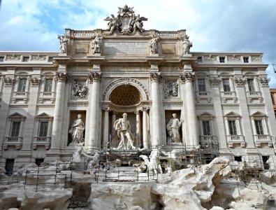 The fountain of Trevi (1732-1762) in restoration - Rome - Architect Nicola Salvi; Statues Ocean by Pietro Bracci (1762); Abundance (left) and Healthiness (right) by Filippo Valle (22583768346)
