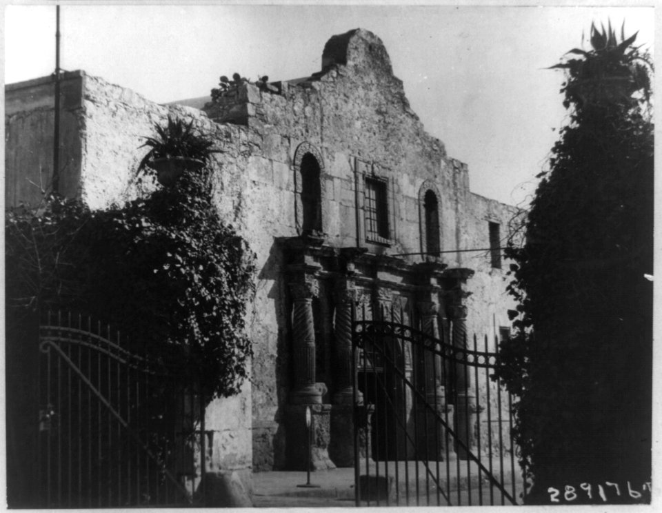 The front of the Alamo through the compound gate, San Antonio, Texas LCCN2002716229