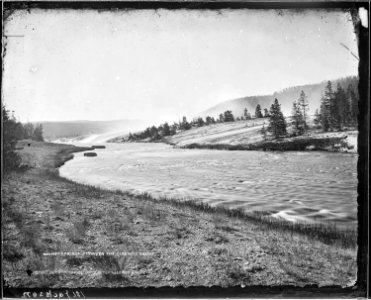 The Great Hot Springs, between the upper and lower basins on Fire Hole River, Yellowstone. - NARA - 516790