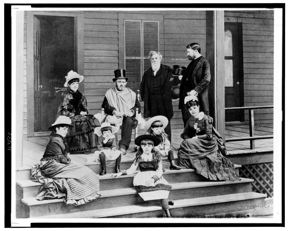 The Grant family group, including the faithful physician LCCN2001695553
