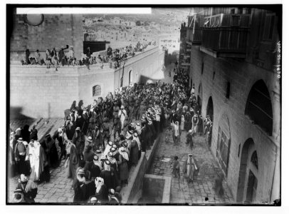 The high commissioner's first visit to Transjordan. Sir Herbert Samuel returning from the Durbar. LOC matpc.02294