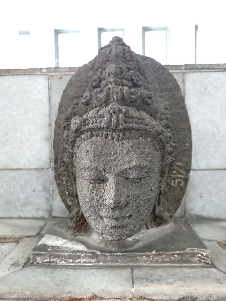 The Head of Male Deity Statue 5171 (203a)