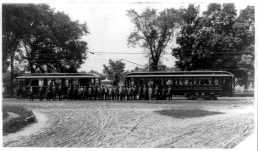 The Huguenot and Rockrimmon, first electric cars through Brimfield to Worcester, July 1, 1907 LCCN89707134
