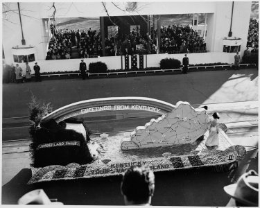 The Kentucky float in President Truman's inaugural parade - NARA - 200051 photo