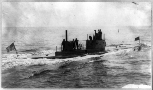 The Lake submarine LCCN97505160