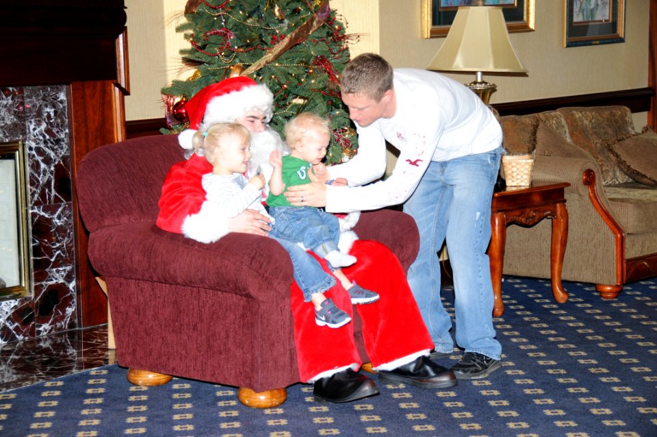 The Landing hosts holiday event for Soldiers, Families (8380859331)