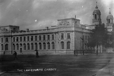 The Law Courts, Cardiff (4785983) photo