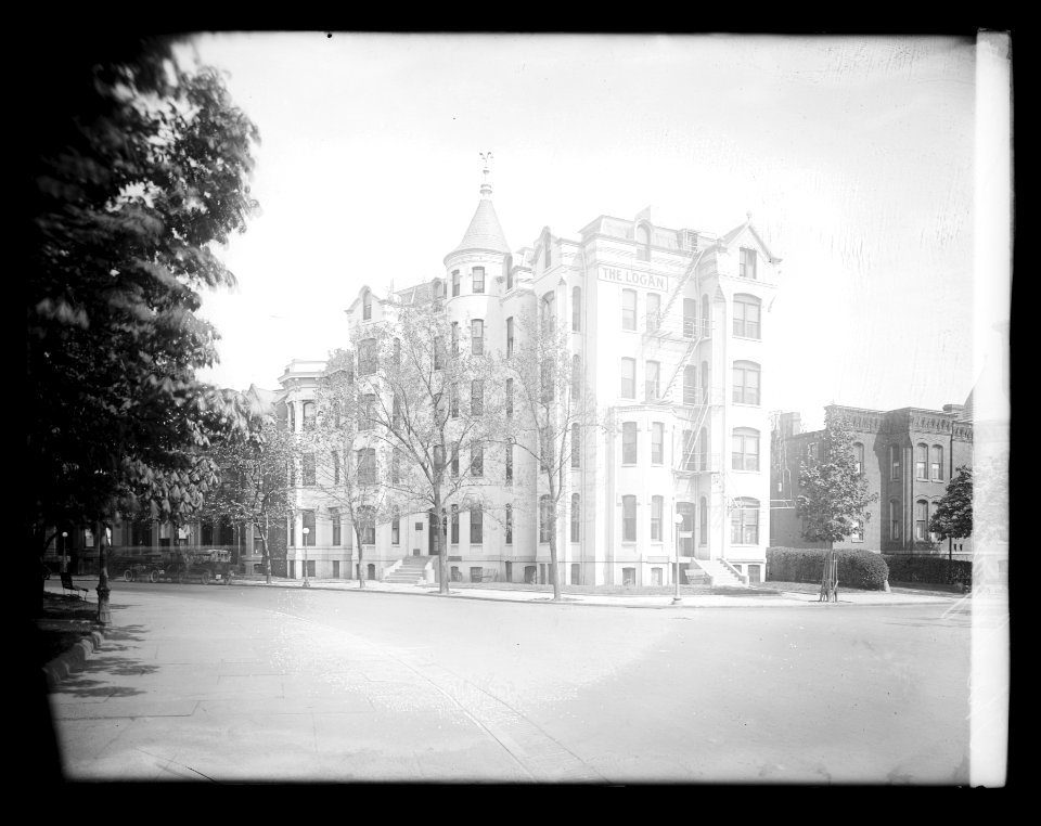 The Logan, 13 & Logan Circle, (Washington, D.C.) LCCN2016851874