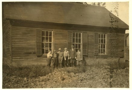 The mill school of the Anniston Mfg. Co. These are boys at the mill school who have to make the 8 weeks schooling for the year. The school is miserably equipped. Willie Laty, the shortest LOC nclc.02938