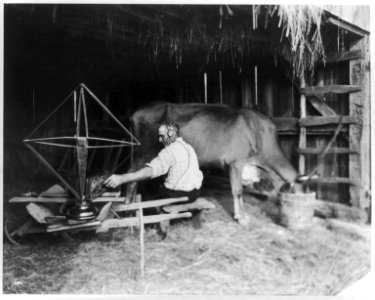 The milkman tunes in at milking time LCCN2006676363