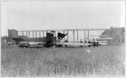 The most powerful aero battle cruiser in the U.S., 72 ft. long, 40 ft. wide, weighing about 2 tons, has its trials at Sunnyvale, Calif. LCCN2002722117