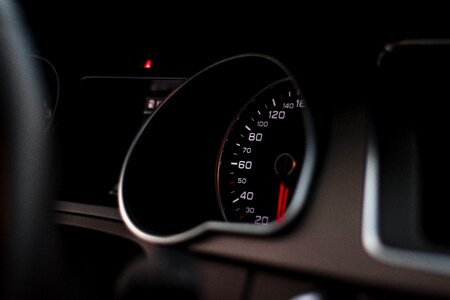 Vehicle kilometer display speedometer
