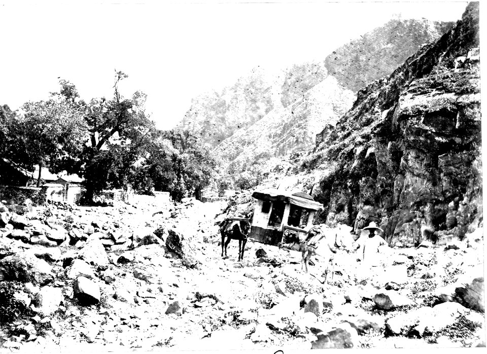 The nawrow Pass 028