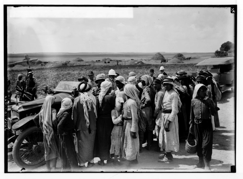 The new era in Palestine. The arrival of Sir Herbert Samuel, H.B.M. high commissioner, etc. Sir Herbert Samuel, talking to the peasants. LOC matpc.02289