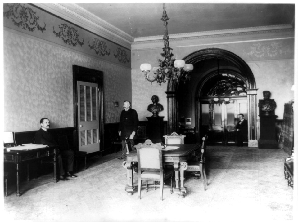 The office lobby in the White House LCCN96515467