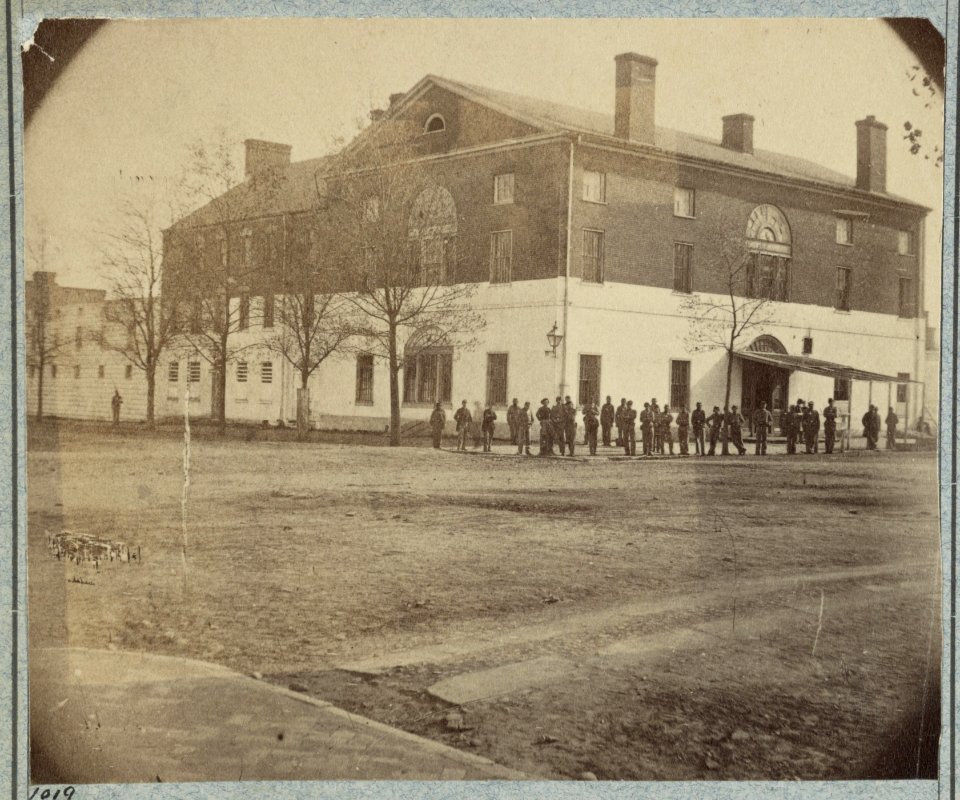 The old Capitol prison LCCN2013651860