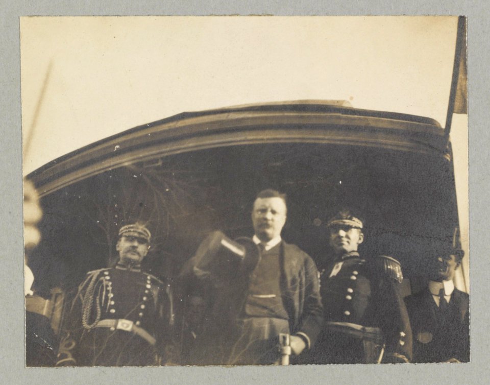 The Only time Pres. Roosevelt ever consented to pose before a Kodak LCCN89709590