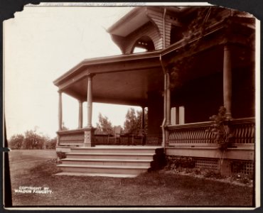 The Portico. President Roosevelt's Estate LCCN2013645477